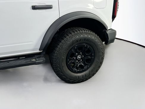 Used 2022 Ford Bronco Wildtrak image 30