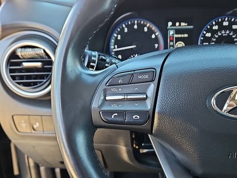 Used 2020 Hyundai Kona Limited w/ Cargo Package image 16