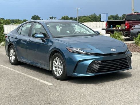 Used 2026 Toyota Camry LE w/ Convenience Package FWD image 20