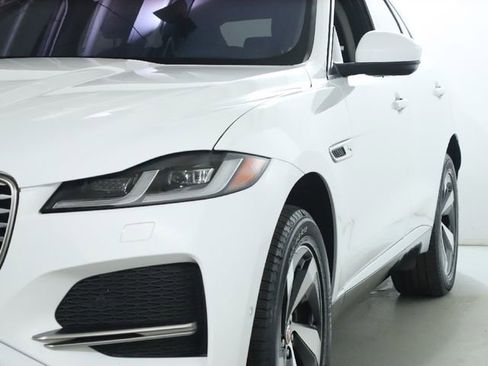 Used 2021 Jaguar F-PACE S image 6