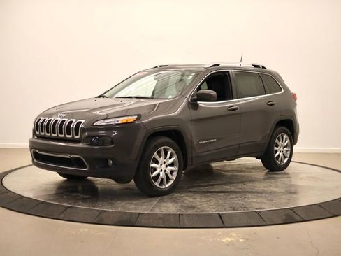 Used 2018 Jeep Cherokee Limited image 7