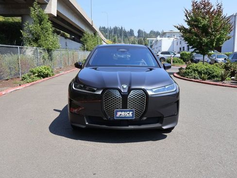 Used 2023 BMW iX xDrive50 AWD/4WD image 3
