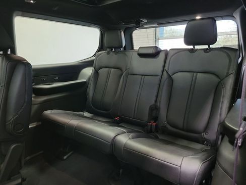 New 2026 Jeep Grand Wagoneer Limited AWD/4WD image 9