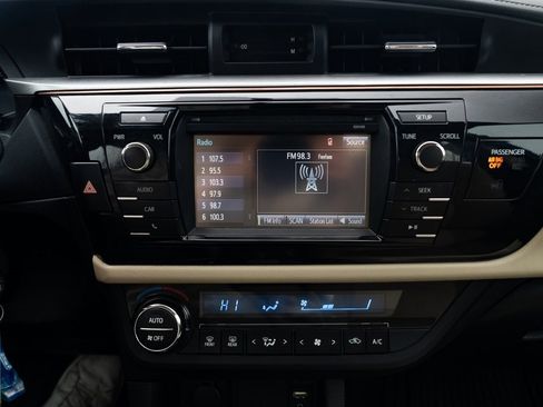 Used 2014 Toyota Corolla L image 13