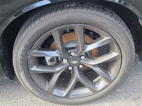 Used 2022 Dodge Challenger R/T w/ Blacktop Package image 8