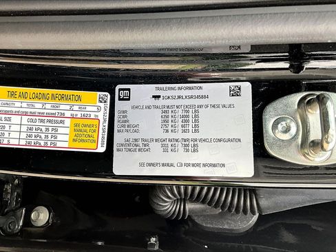Used 2025 GMC Yukon XL Denali AWD/4WD image 22