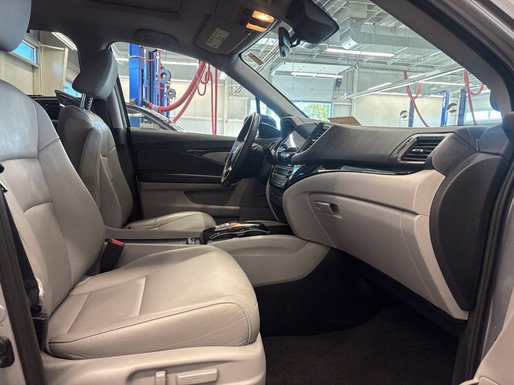 Used 2020 Honda Pilot Touring image 18
