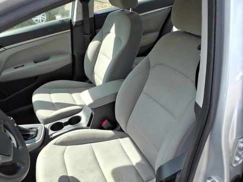 Used 2018 Hyundai Elantra SE image 14