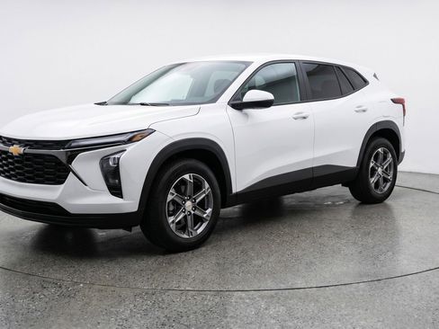 Used 2025 Chevrolet Blazer LT FWD image 3
