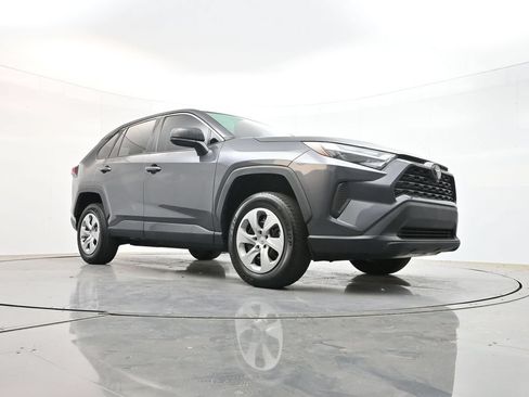 Used 2024 Toyota RAV4 LE FWD image 32