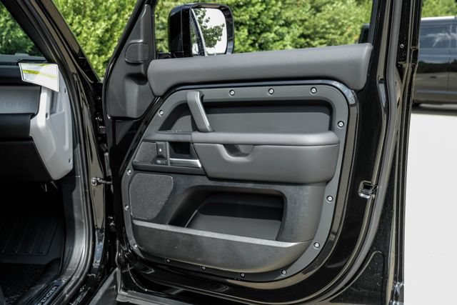 New 2026 Land Rover Defender 110 X-Dynamic SE AWD/4WD image 53