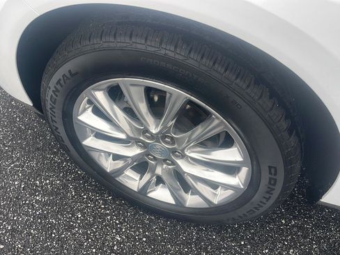 Used 2021 Buick Enclave Premium w/ Sun and Sites Package AWD/4WD image 5