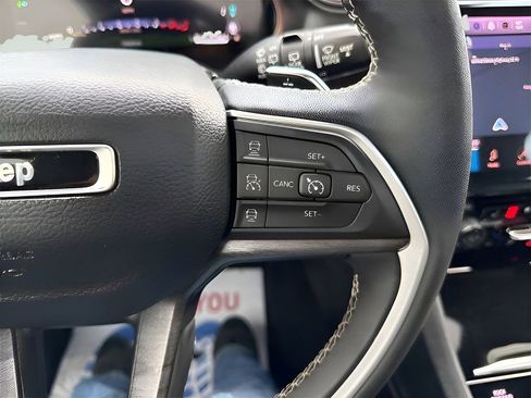 Used 2025 Jeep Grand Cherokee Limited 4xe image 36