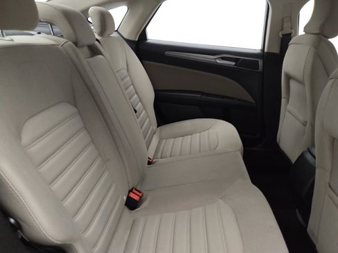 Used 2018 Ford Fusion S image 19