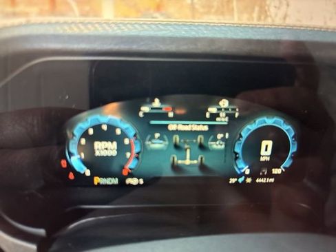 Used 2025 Ford Bronco Badlands image 4