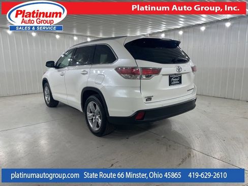 Used 2016 Toyota Highlander Limited image 3
