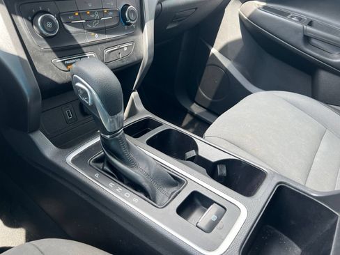 Used 2017 Ford Escape S FWD image 21