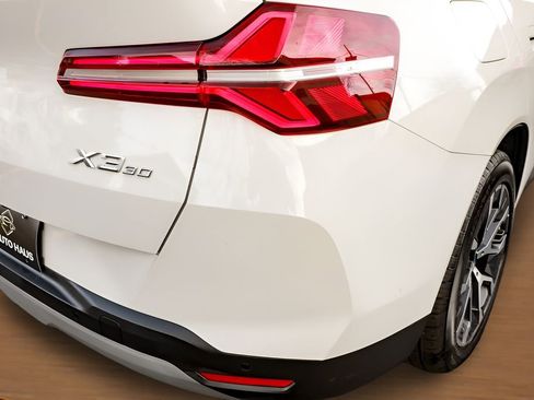 Used 2025 BMW X3 xDrive30i image 12