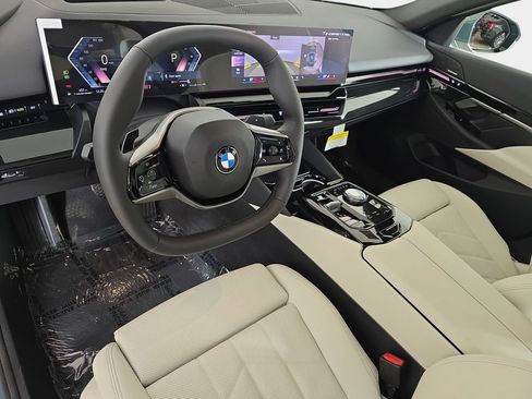 New 2026 BMW 530i xDrive w/ Premium Package AWD/4WD image 16