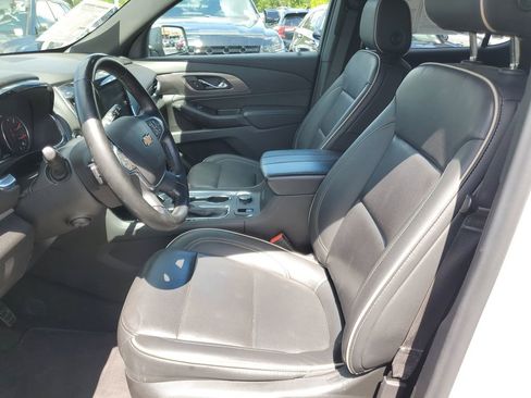 Used 2023 Chevrolet Traverse Premier w/ LPO, Floor Liner Package FWD image 17