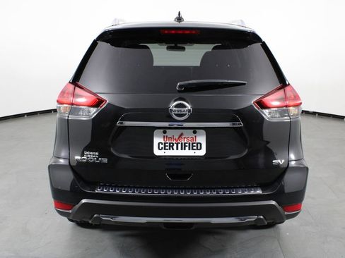 Used 2018 Nissan Rogue SV image 10