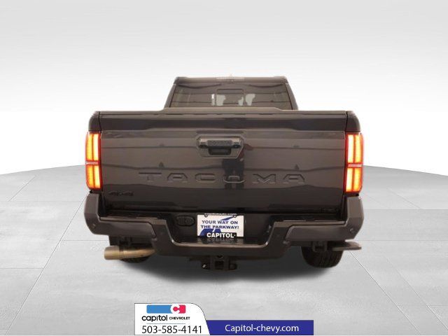 Used 2024 Toyota Tacoma TRD Sport w/ TRD Sport Premium Package AWD/4WD image 4