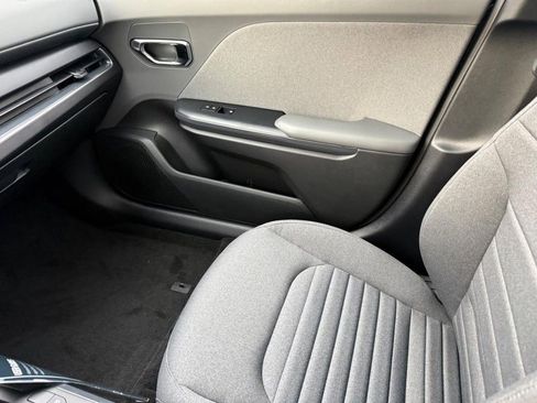 New 2025 Kia K4 EX image 18