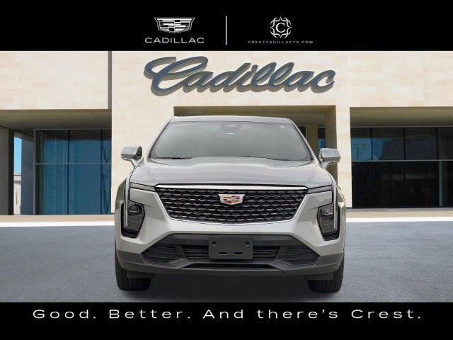 Used 2024 Cadillac XT4 Luxury w/ Cold Weather Package FWD image 10