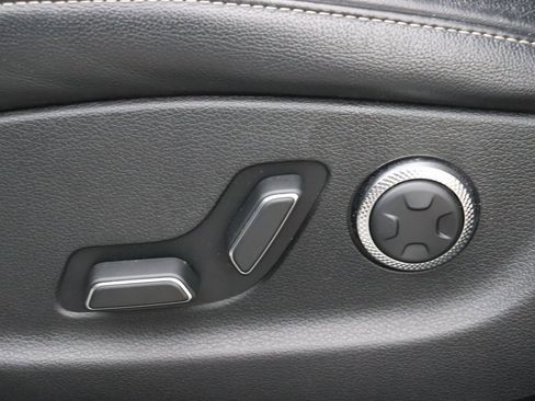 Used 2023 Genesis GV80 2.5T w/ Advanced Package image 17