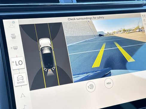 Certified 2025 Land Rover Range Rover Velar Dynamic SE image 23