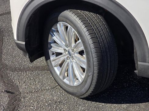 Used 2020 Ford Explorer Limited w/ Class III Trailer Tow Package image 25