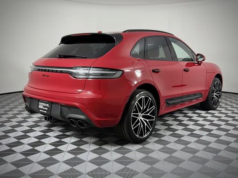 Used 2024 Porsche Macan image 10