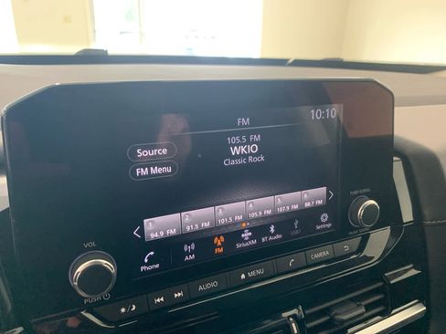 Used 2024 Nissan Pathfinder SV FWD image 32