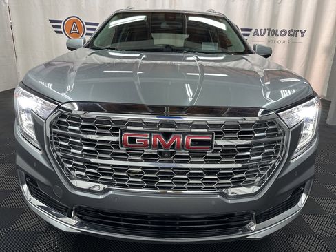 Used 2024 GMC Terrain Denali w/ Denali Premium Package image 4