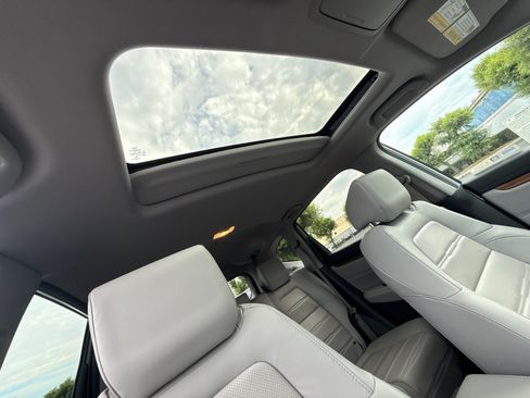 Used 2022 Honda CR-V Touring image 17