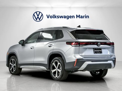 New 2026 Volkswagen Tiguan SE image 3