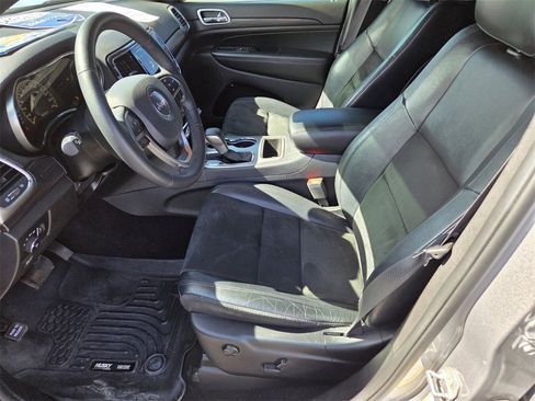 Used 2019 Jeep Grand Cherokee Altitude image 6