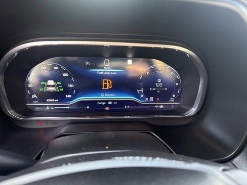 Used 2023 Chevrolet Suburban Z71 w/ Z71 Off-Road Package image 34