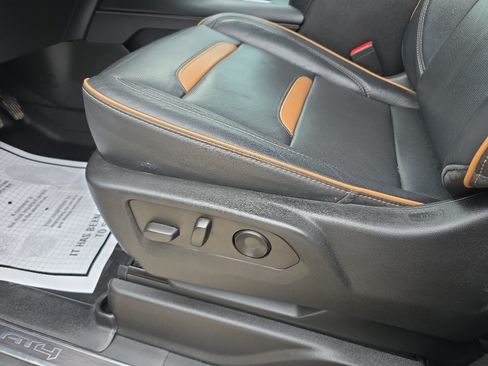 Certified 2022 GMC Yukon AT4 AWD/4WD image 13