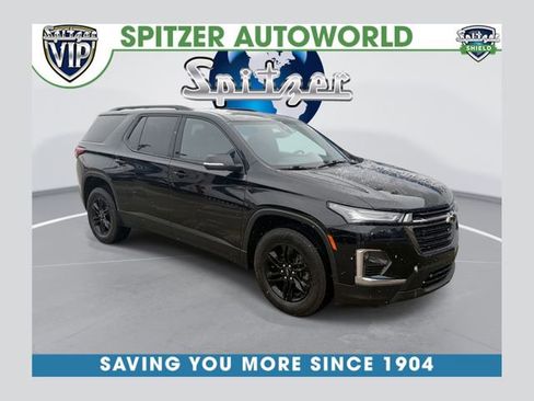Used 2023 Chevrolet Traverse LT image 1