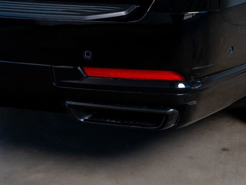 Used 2026 Cadillac Escalade ESV Platinum Sport w/ LPO, ONYX Package image 10