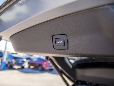 New 2025 Chevrolet TrailBlazer RS w/ Convenience Package image 9