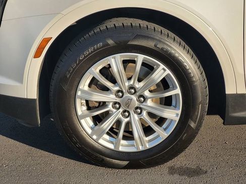 Used 2017 Cadillac XT5 Luxury w/ Driver Awareness Package image 10