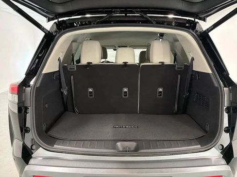 New 2026 Nissan Pathfinder SL FWD image 8
