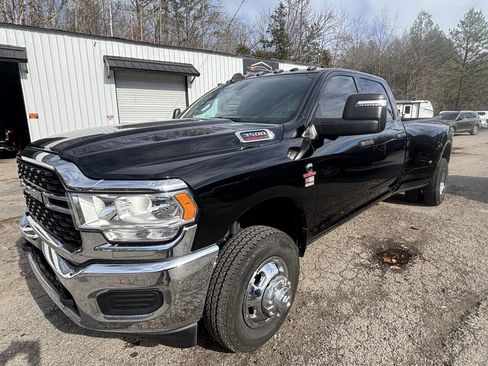 Used 2024 RAM 3500 Tradesman w/ Towing Technology Group image 3
