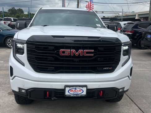 Used 2024 GMC Sierra 1500 AT4 w/ Technology Package AWD/4WD image 2