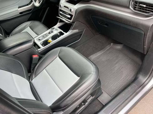 Certified 2024 Ford Explorer XLT w/ Equipment Group 202A AWD/4WD image 25