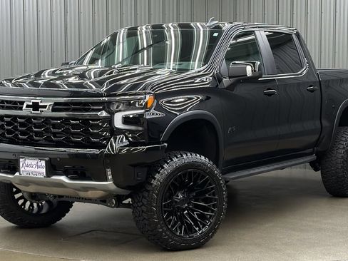 Used 2026 Chevrolet Silverado 1500 ZR2 w/ Dark Appearance Package AWD/4WD image 1