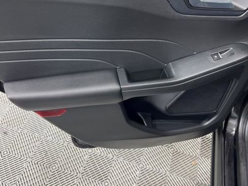 Used 2022 Ford Escape Titanium w/ Class II Trailer Tow Package image 15