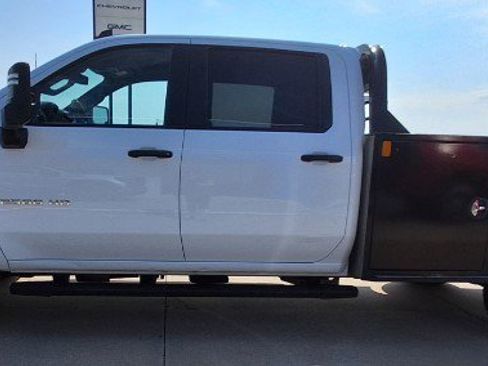 Used 2024 Chevrolet Silverado 2500 W/T w/ WT Convenience Package AWD/4WD image 5